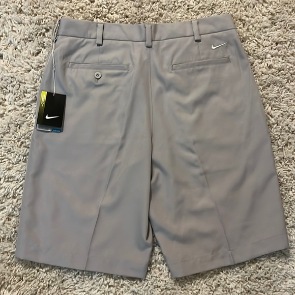Mens Nike Golf Shorts - w/ TAGS - Picture 3 of 4